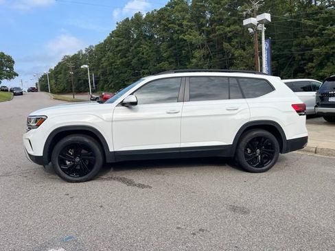 Used 2022 Volkswagen Atlas SE w/ Panoramic Sunroof Package FWD image 40