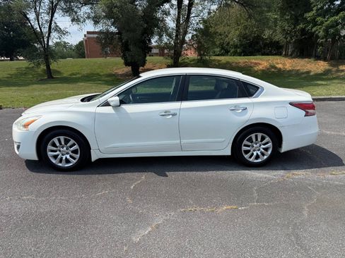 Used 2014 Nissan Altima 2.5 S FWD image 8