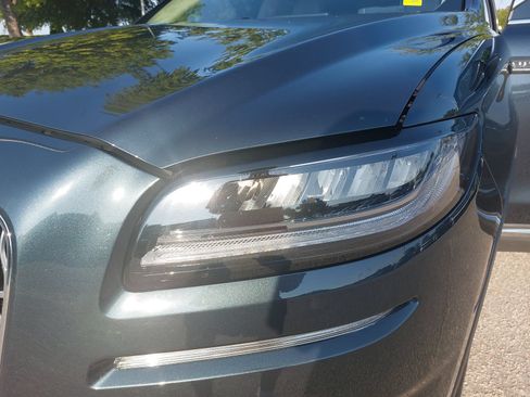 Used 2022 Lincoln Nautilus Reserve AWD/4WD image 32