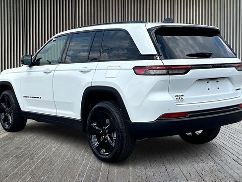 New 2025 Jeep Grand Cherokee Limited w/ Luxury Tech Group II image 3