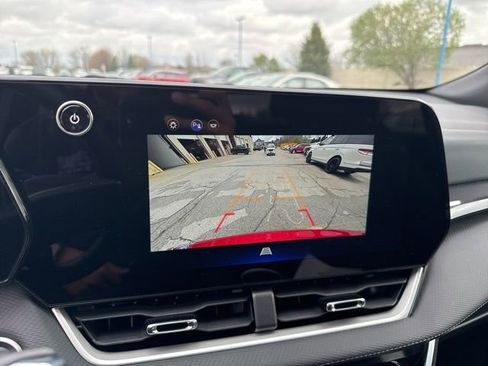 Used 2025 Chevrolet Equinox LT image 22