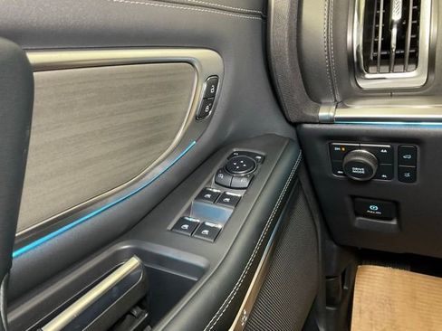 New 2025 Ford Expedition Max Platinum w/ Driver's Package image 22