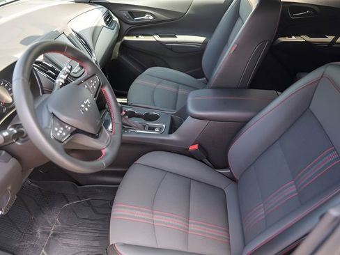 Used 2024 Chevrolet Equinox RS w/ LPO, Floor Liner Package FWD image 9