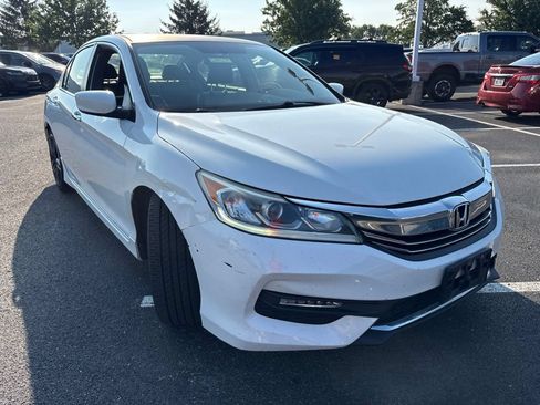 Used 2017 Honda Accord Sport Special Edition image 13