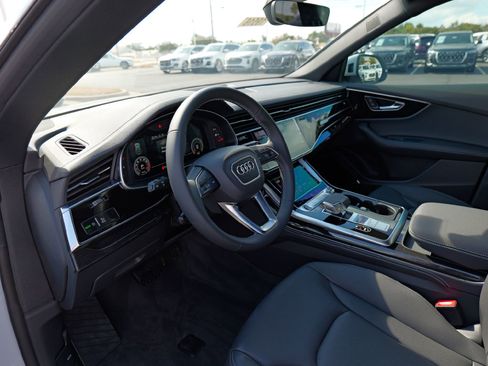 New 2025 Audi Q8 Premium Plus image 9