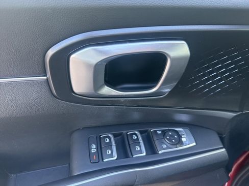 Used 2022 Kia Sorento S image 15