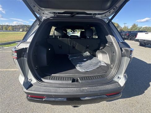 New 2026 Chevrolet Equinox RS w/ LPO, Floor Liner Package image 27