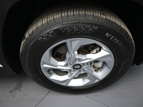 Certified 2023 Hyundai Tucson SE image 13