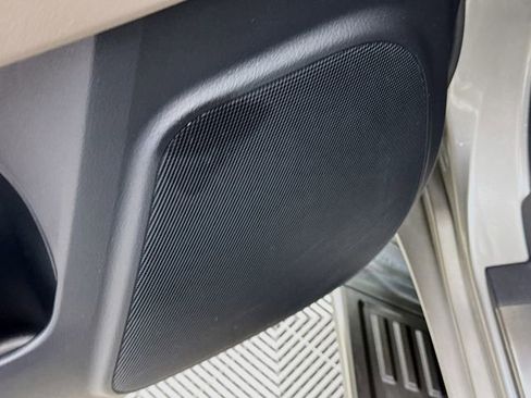 Used 2023 Lexus GX 460 Luxury w/ Accessory Package image 19