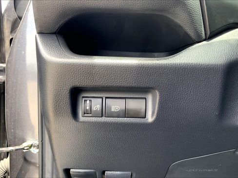 Used 2023 Toyota RAV4 LE FWD image 33
