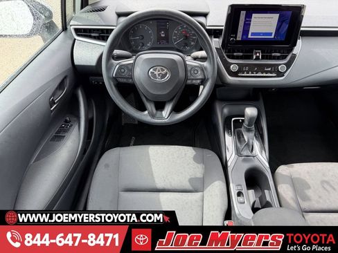 Used 2025 Toyota Corolla LE image 14
