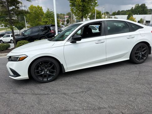 Used 2023 Honda Civic Sport image 5