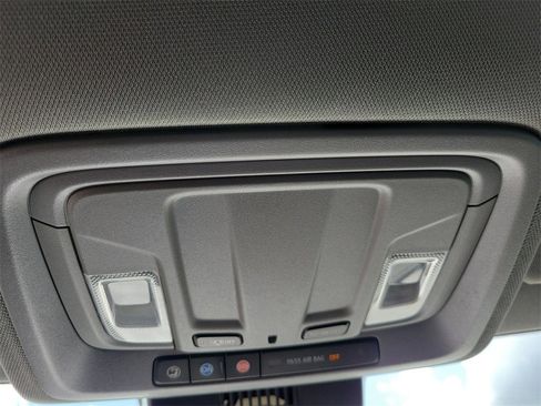 Used 2022 Chevrolet Silverado 1500 LT image 30