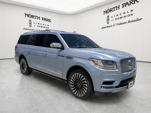 Used 2020 Lincoln Navigator L Black Label w/ Cargo Convenience Package AWD/4WD image 8