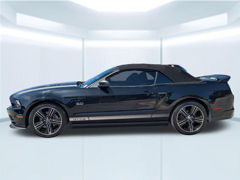Used 2014 Ford Mustang GT Premium w/ Electronics Package RWD image 2