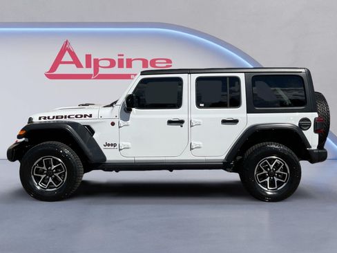 Used 2025 Jeep Wrangler Unlimited Rubicon AWD/4WD image 2