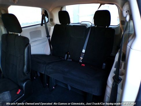 Used 2012 Dodge Grand Caravan SE image 23