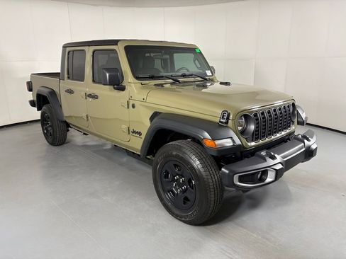 New 2026 Jeep Gladiator Sport AWD/4WD image 2