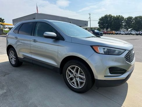 Used 2024 Ford Edge SEL AWD/4WD image 4