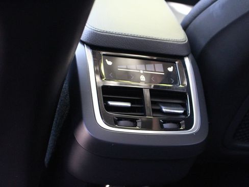 Used 2019 Volvo XC90 T6 Momentum w/ Protection Package Premier AWD/4WD image 14