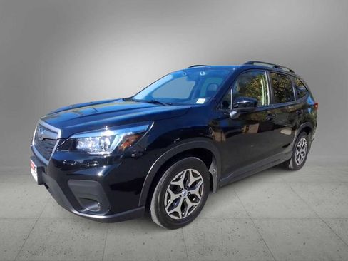 Used 2020 Subaru Forester Premium image 4