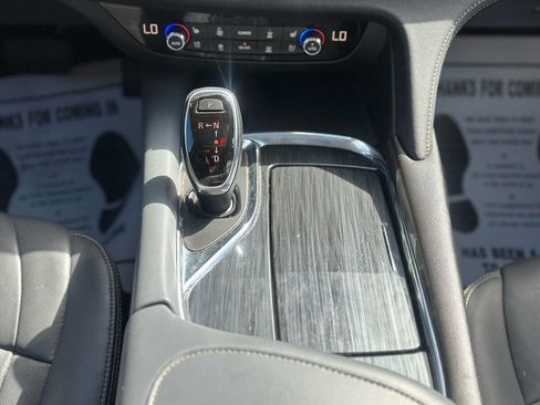 Used 2018 Buick Enclave Premium w/ Experience Buick Package image 19