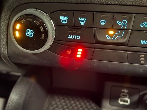 Used 2023 Ford Bronco Sport Badlands image 30