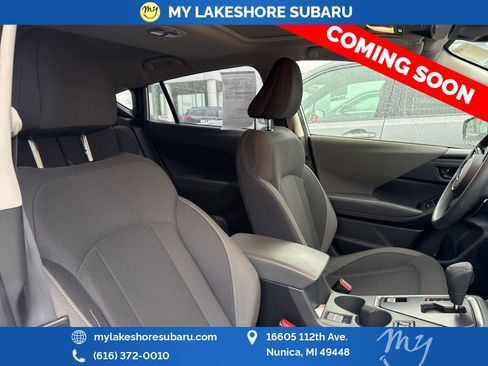 Used 2025 Subaru Crosstrek 2.0i Premium image 9