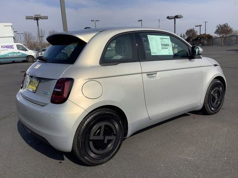 New 2025 FIAT 500 e image 26
