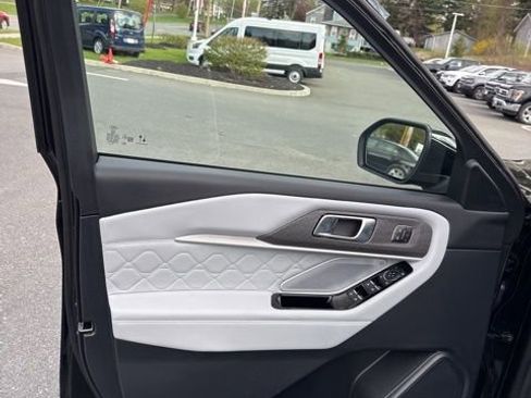 New 2026 Ford Explorer Platinum w/ LUX Leather Package AWD/4WD image 45