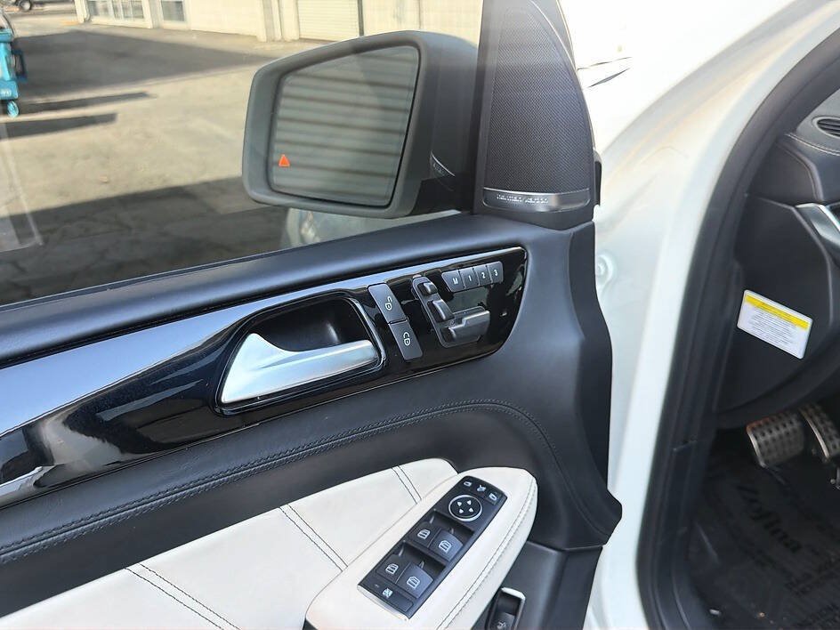 Used 2014 Mercedes-Benz ML 63 AMG 4MATIC image 4