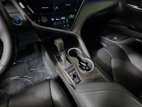 Used 2023 Toyota Camry XLE image 25