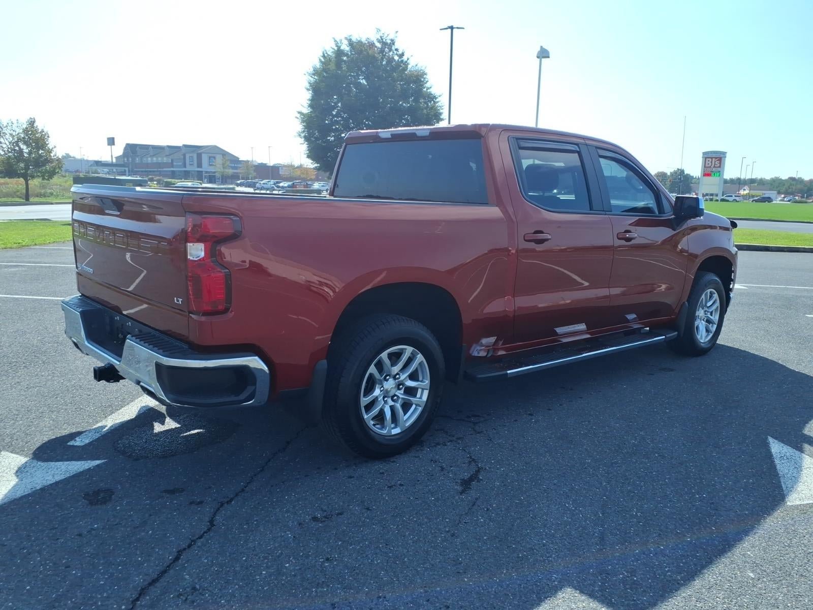Certified 2021 Chevrolet Silverado 1500 LT AWD/4WD image 4