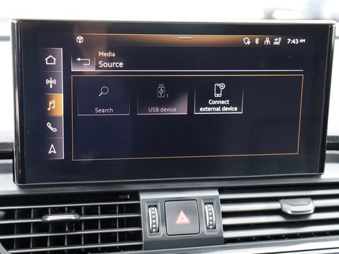 Used 2021 Audi Q5 e Premium w/ Convenience Package AWD/4WD image 38