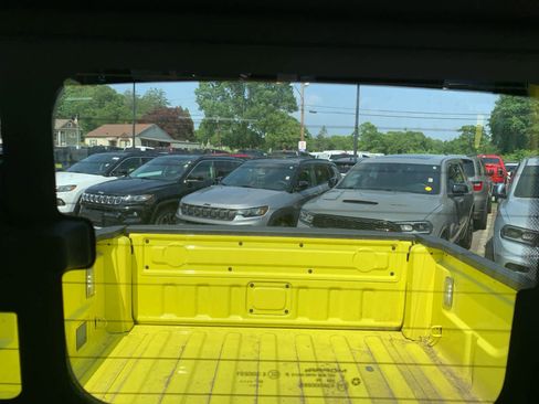 New 2023 Jeep Gladiator Sport image 36