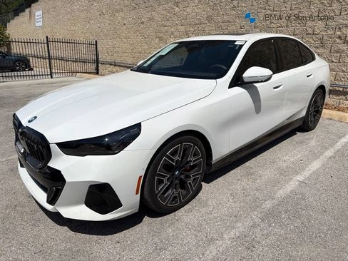 Certified 2024 BMW i5 eDrive40i w/ M Sport Package RWD image 1