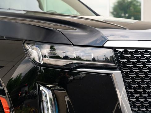 Used 2022 Cadillac Escalade ESV Premium Luxury AWD/4WD image 8