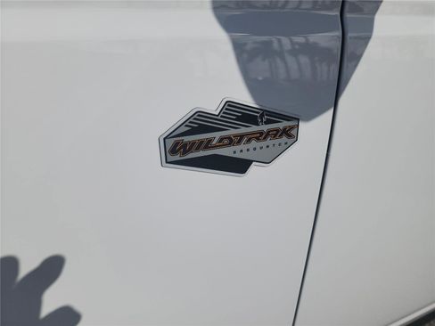 Used 2022 Ford Bronco Wildtrak image 11