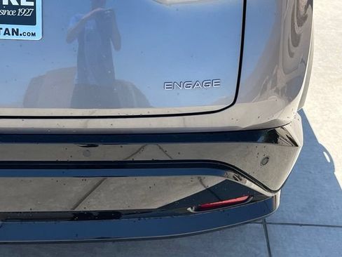 Used 2024 Nissan Ariya FWD image 9