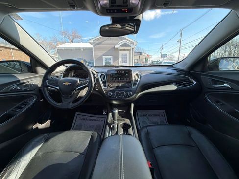 Used 2017 Chevrolet Malibu LT w/ Leather Package image 27