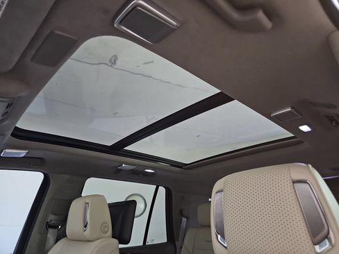 Used 2024 Cadillac Escalade Sport Platinum RWD image 28