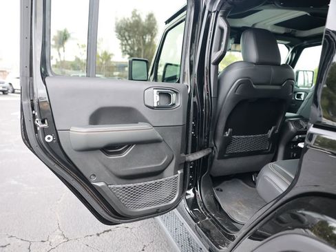 New 2026 Jeep Wrangler Unlimited Sahara AWD/4WD image 32