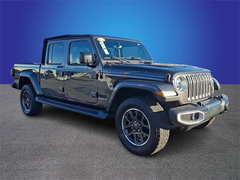 Used 2021 Jeep Gladiator Overland image 3