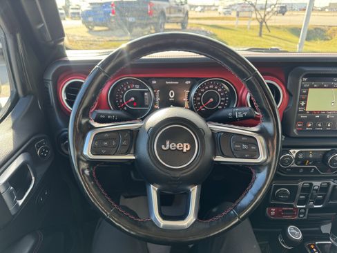 Used 2022 Jeep Gladiator Rubicon w/ Cold Weather Group image 9