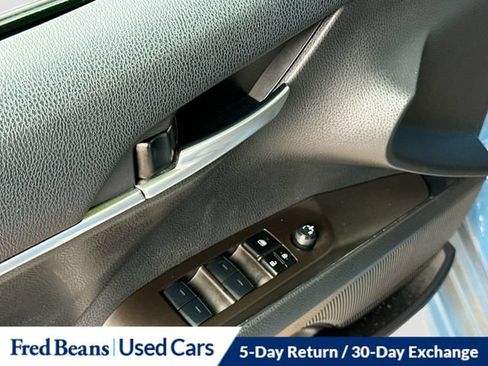 Used 2024 Toyota Camry SE FWD image 19
