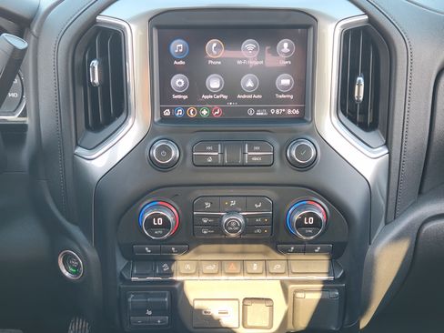 Used 2020 Chevrolet Silverado 1500 RST w/ Texas Edition AWD/4WD image 18