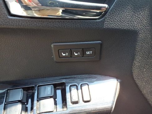 Used 2016 Toyota RAV4 Limited AWD/4WD image 16