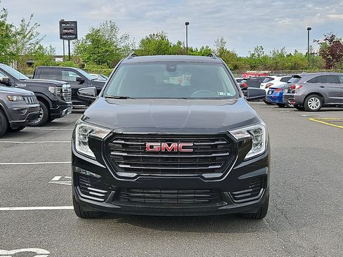 Certified 2023 GMC Terrain SLE w/ Driver Convenience Package AWD/4WD image 2