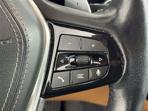 Used 2023 BMW 530i xDrive w/ Premium Package image 22