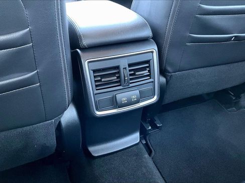 Used 2022 Subaru Forester Limited AWD/4WD image 25